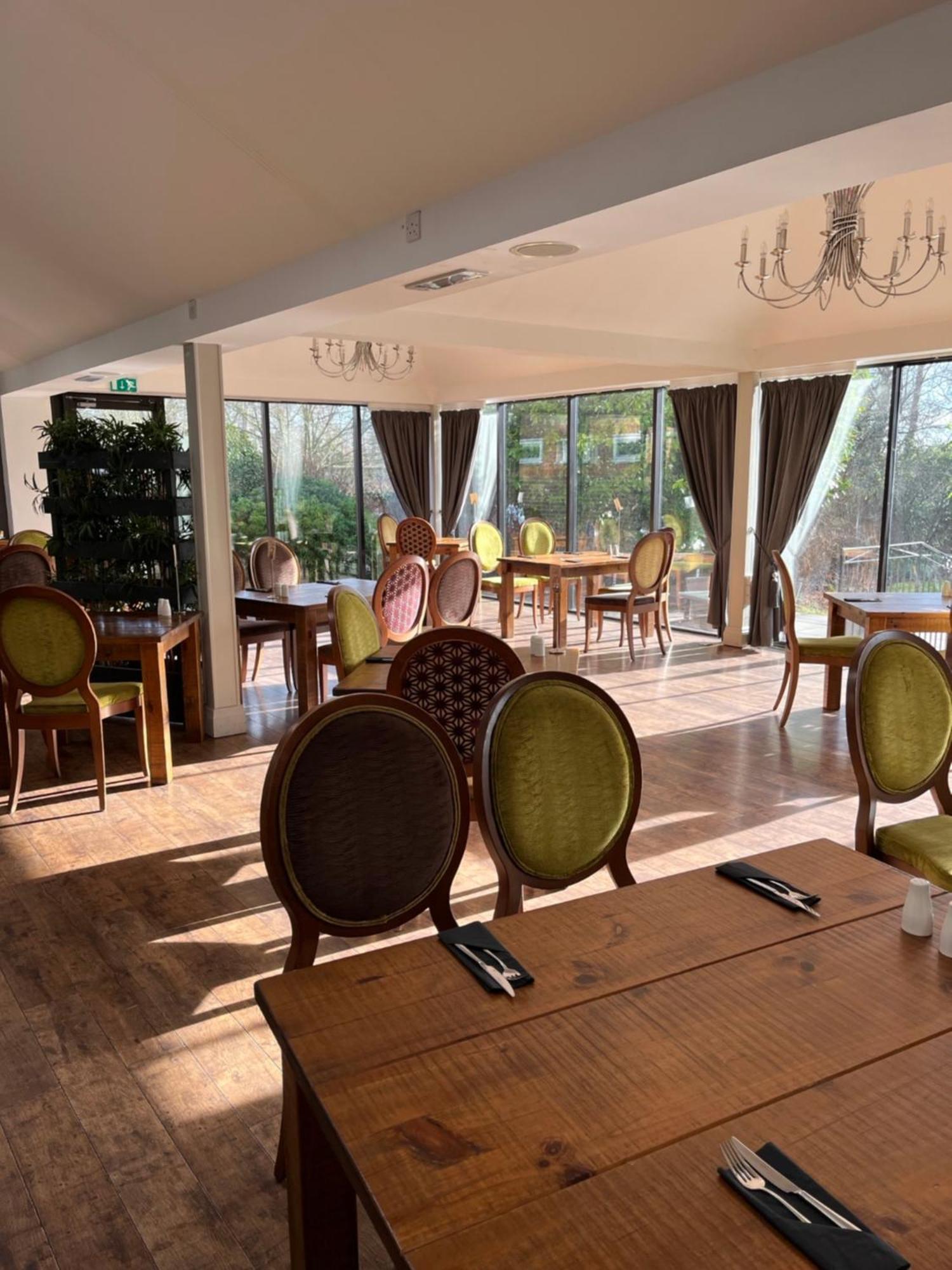 The Riverside House Hotel Mildenhall Bagian luar foto
