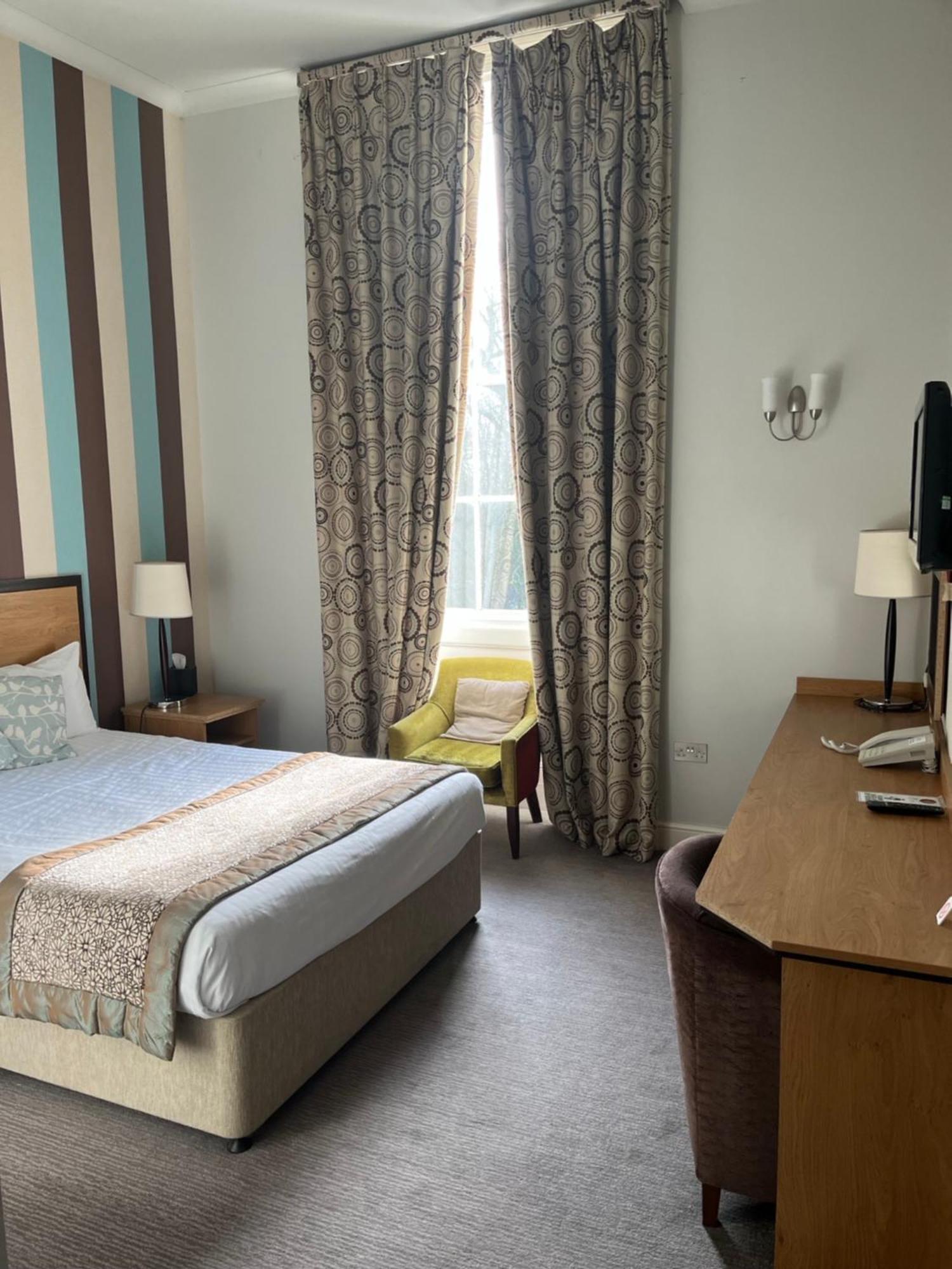 The Riverside House Hotel Mildenhall Bagian luar foto